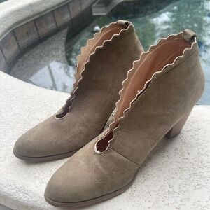 AMS WOMEN'S BOOTS SIZE 8.5 - 3 INCH HEEL TAUPE SUEDE